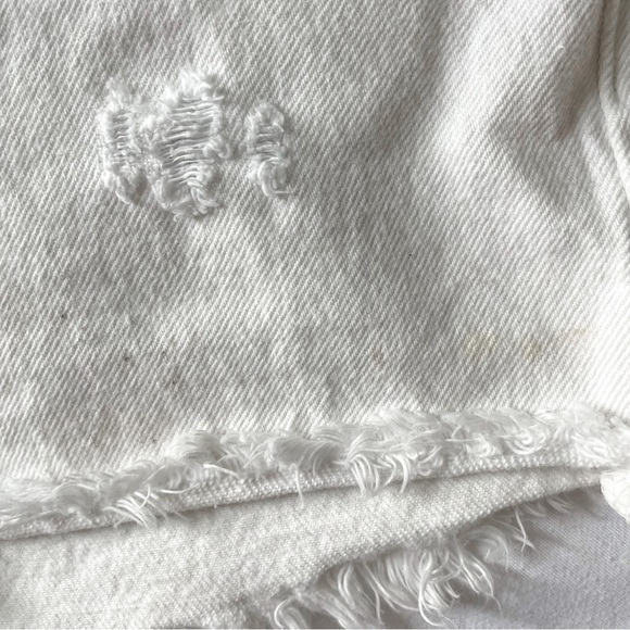 Levi’s High Waist White Denim Shorts - Picture 2 of 3